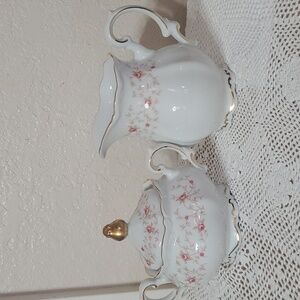German creamer and sugar